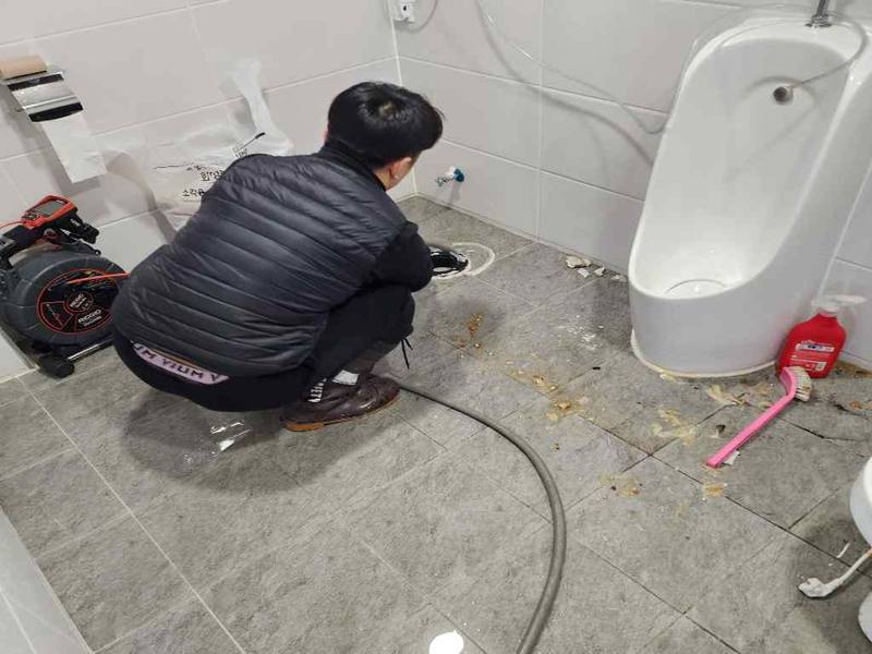 용산구 소변기·상가 배관 작업사례 3